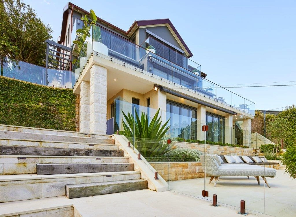 
								Glass balustrades for home