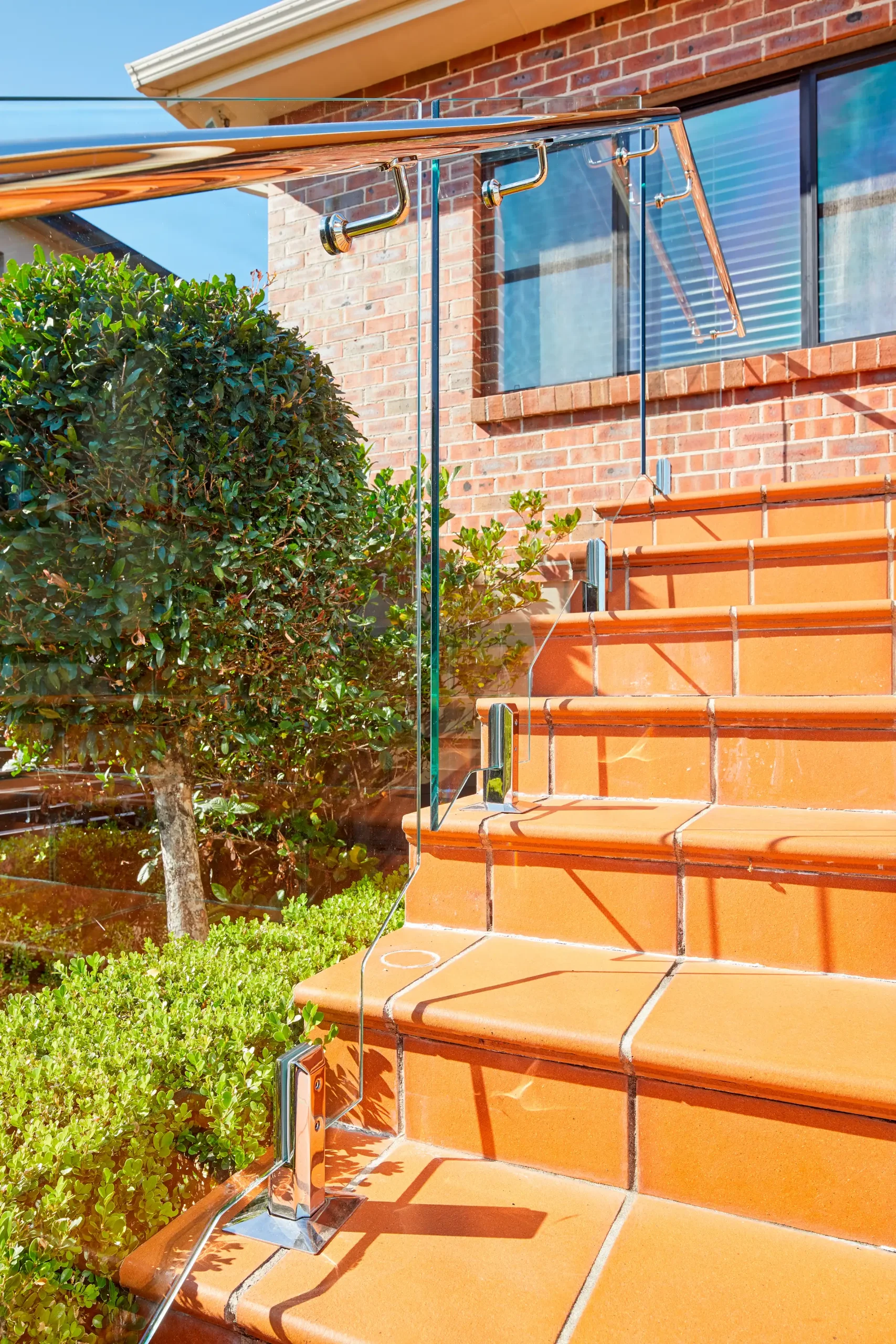 
								Outdoor stairs with glass balustrades
