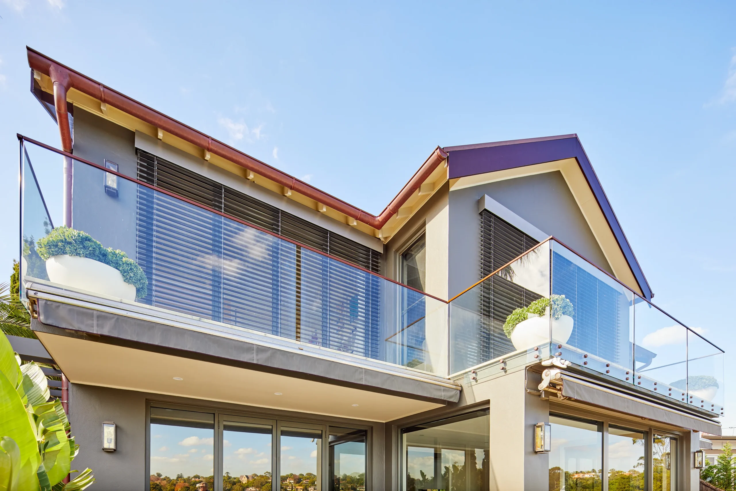 
								Side fixed glass balustrades